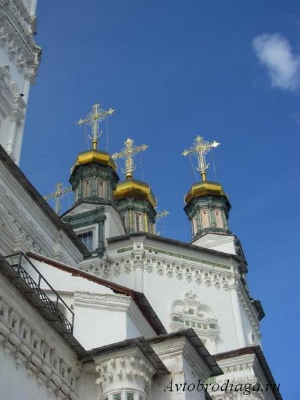 Verkhoturye - Merkushino, templomok Ural avtobrodyaga