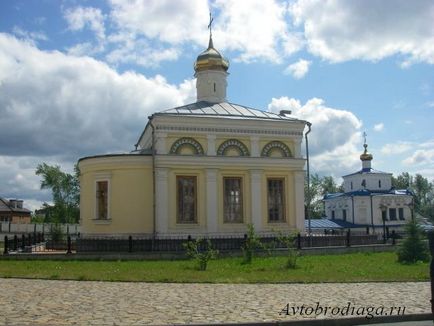 Verkhoturye - Merkushino, templomok Ural avtobrodyaga