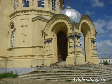 Verkhoturye - merkushino, temple ale Uralilor, tramp