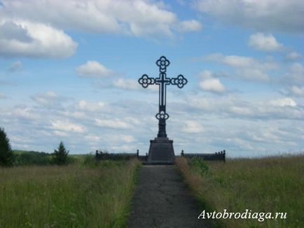 Verkhoturye - Merkushino, templomok Ural avtobrodyaga