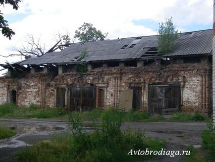 Verkhoturye - Merkushino, templomok Ural avtobrodyaga