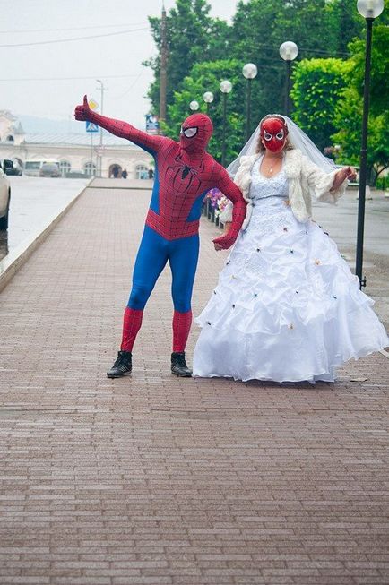 În Kungur, a fost jucată o nuntă de spiderman