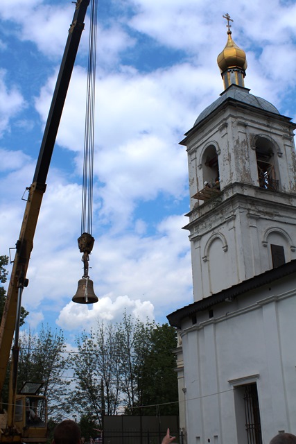 Храм на дорозі