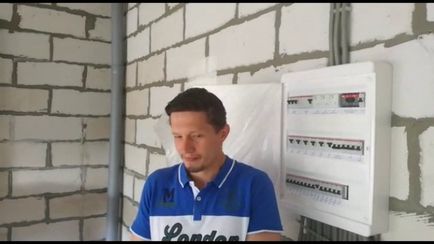 Înlocuirea cablului electric în casă, prețurile pentru cablurile de înlocuire de la Dacha din Moscova, înlocuiți electricianul