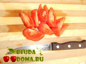 Запечена минтай в фользі з помідорами, рецепт минтая в духовці