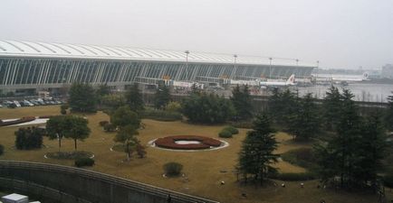 Shanghai Аеропорт Пудун (Пудонг) табло онлайн; як дістатися; схема аеропорту; офіційний сайт