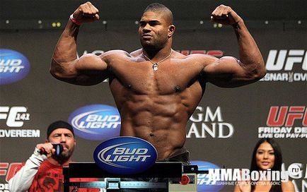 Alistair Overeem, fogytam, hogy javítsa a szív - és MMA hírek