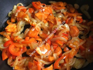 Cina rapidă și ușoară - pui cu ciuperci și legume
