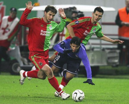 Branislav Ivanovic „amikor Zhirkov énekelni kezdett, a játékosok,” Chelsea „leesett a földre”