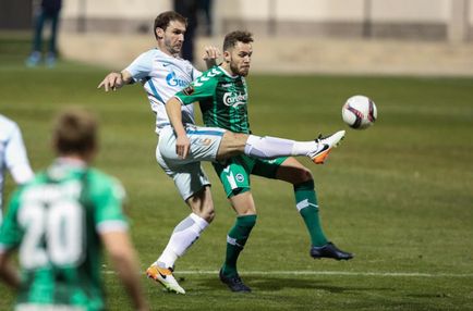 Branislav Ivanovic „amikor Zhirkov énekelni kezdett, a játékosok,” Chelsea „leesett a földre”