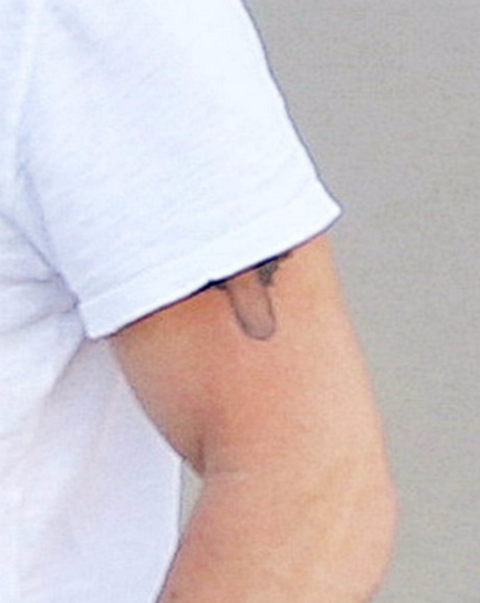 Brad Pitt a demonstrat un nou tatuaj