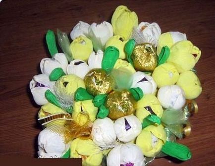 Букет з цукерок - гофровані квіти (майстер-клас), вироби своїми руками