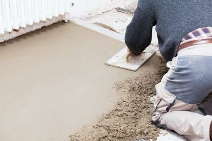 Cement padló kezét -, hogyan lehet egy esztrich padló