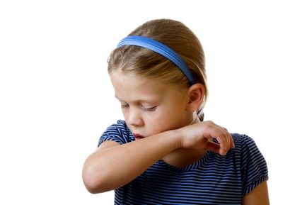 Ce trebuie făcut dacă un copil are o tuse lăturală, motive și moduri de tratament