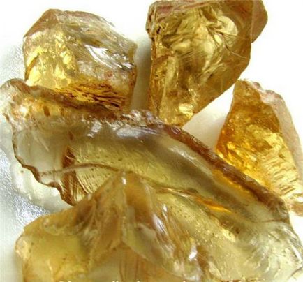 Citrine pentru Capricorn (martie Lazovsky)