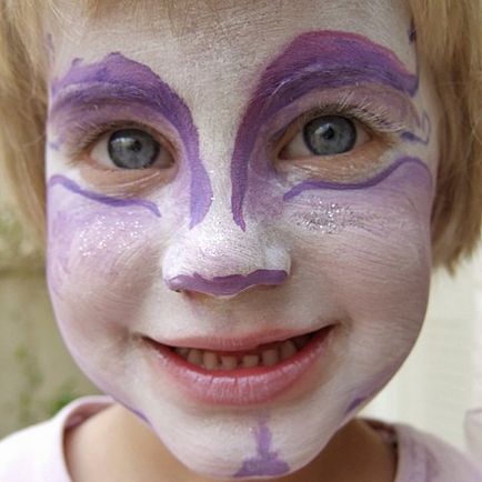 Gyermek Halloween témát make-up divat ötletek