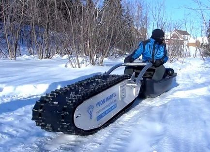 Electric snowmobil, transport electric autonom