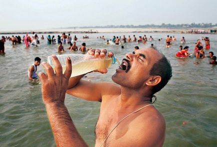 Ganges, apele tale sunt nebunești. 