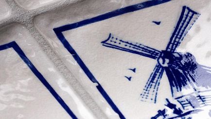 Голландські кахлі - душа Нідерландів в синьо-блакитний розпису по білосніжній кераміці