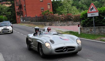 Італія mille miglia - тисяча миль на ретро-автомобілі