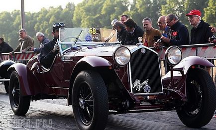 Італія mille miglia - тисяча миль на ретро-автомобілі