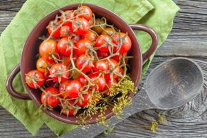 Як маринувати помідори