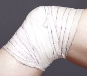 Cum se aplică un bandaj de broască țestoasă la articulațiile cotului și genunchiului