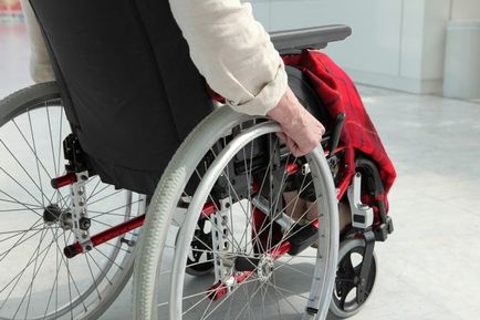 Як не треба говорити з людиною в інвалідному візку