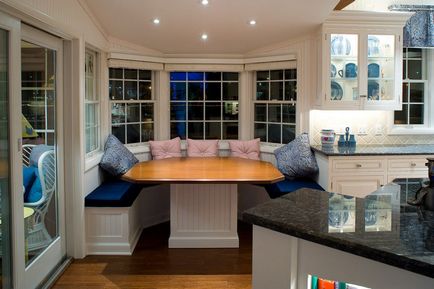 Cum să dotați o zonă de luat masa în bucătărie - idei simple pentru casa dvs.