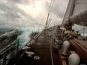 Як пережити шторм на яхті, aurora yachting club