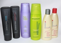 Cum să îngrijiți corespunzător părul și să ridicați șamponul