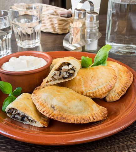 Főzni Empanada csirkével és gombával - egy bevált recept lépésről lépésre képekkel a finom blog