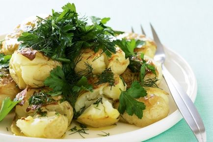Як приготувати молоду картоплю з зеленню