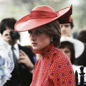 Hogyan hozzunk létre egy ikonikus kép Diana hercegnő alkalommal Sloane Rangers, buro 24