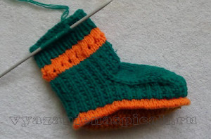 Cum să Knit Booties cu ace de tricotat