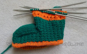 Cum să Knit Booties cu ace de tricotat