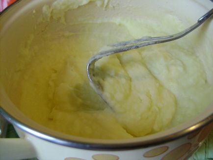Pătrunjel cu lapte - cum să gătești cartofi piure, rețetă pas cu pas cu o fotografie