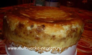 Кассероль з яєчної локшиною, куркою і грибами в мультиварці