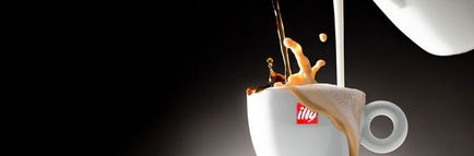 Kávéfőző megállt keveréshez tej és elkészíti a cappuccino (kapucsínó) Kávéfőző megállt keveréshez tejet és főzzük cappuccino