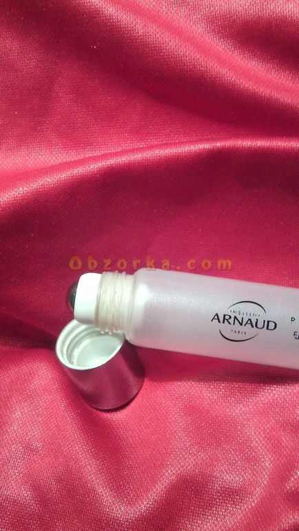 Contur de ochi cu extract de caviar extract arnaud perle & caviar elixir contour yeux plăcut și