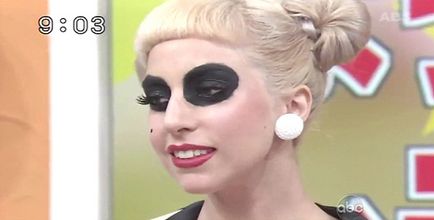 Doamna Panda Gaga și machiajul ei, bârfă
