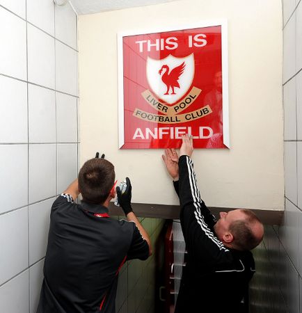 A hatalmi gazdáik - a stadion, „Anfield Road” Liverpool