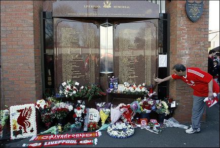 A hatalmi gazdáik - a stadion, „Anfield Road” Liverpool