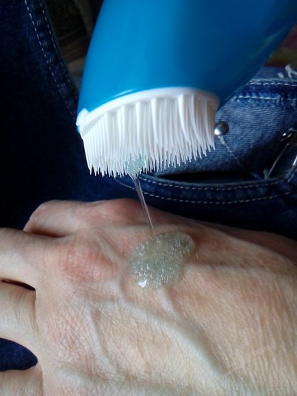 Revizuirea controversată despre gelul ultra-curățat cu o pensulă de acnee împotriva acneei este o piele pură activă de la garnier