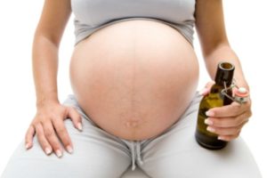 Este posibil ca femeile însărcinate să bea bere la o dată ulterioară, de ce femeile gravide doresc cu adevărat bere