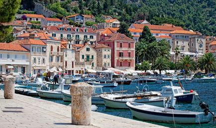 Курортът в Хърватия въведе по-строги наказания за гостите за лошо поведение, диван сто