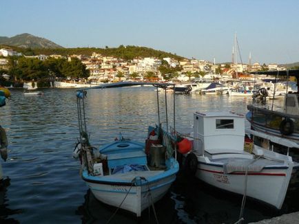 Neos Marmaras - un mic statiune de pe coasta de vest a Sithoniei din Grecia Halkidiki