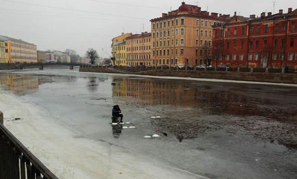 Sa mutat să locuiască în St. Petersburg