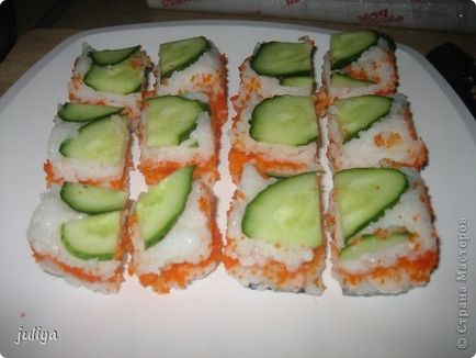 Presat axe sushi-zushi și ax-bako cu mâinile lor, țara maeștrilor