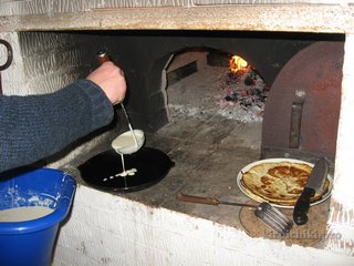 Előállítása palacsinta orosz kemencében (orosz) Főzés palacsinta az orosz kályha